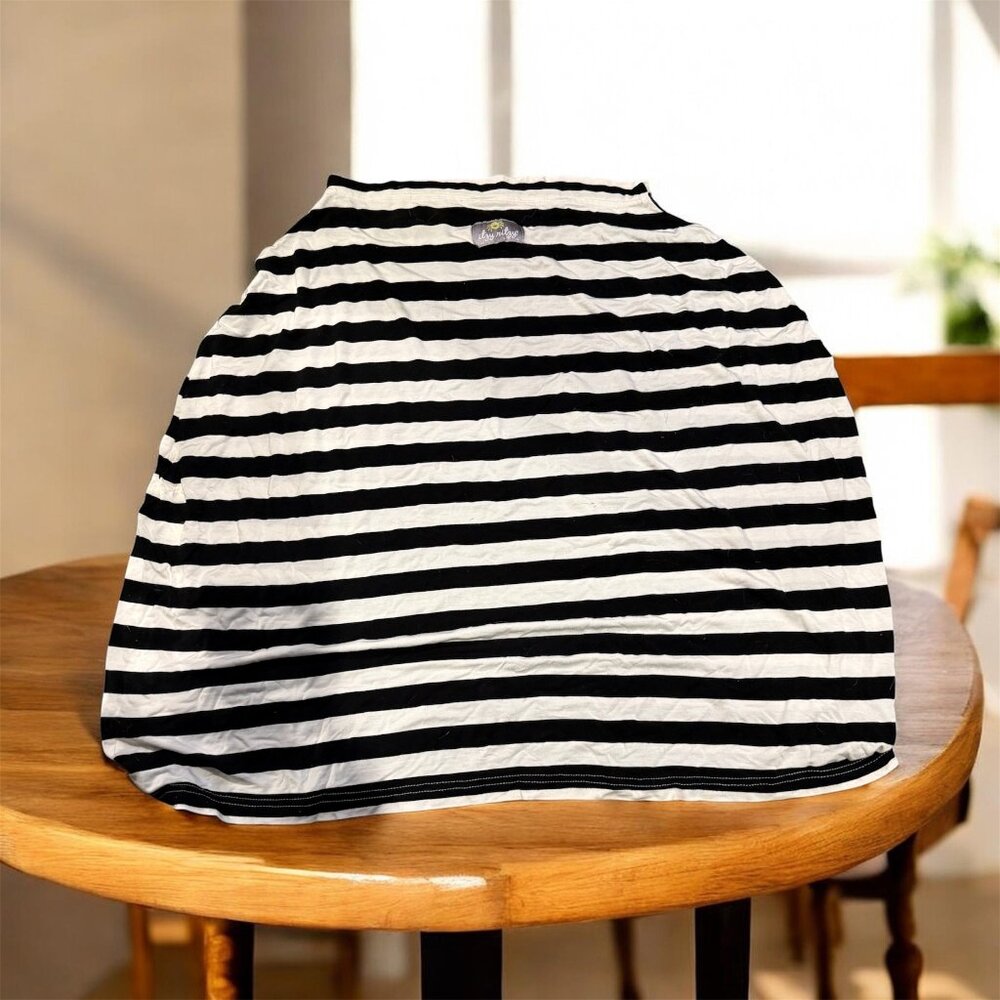 Itzy Ritzy Black And White Striped Nursing Cover Breastfeeding/Car Seat Cover